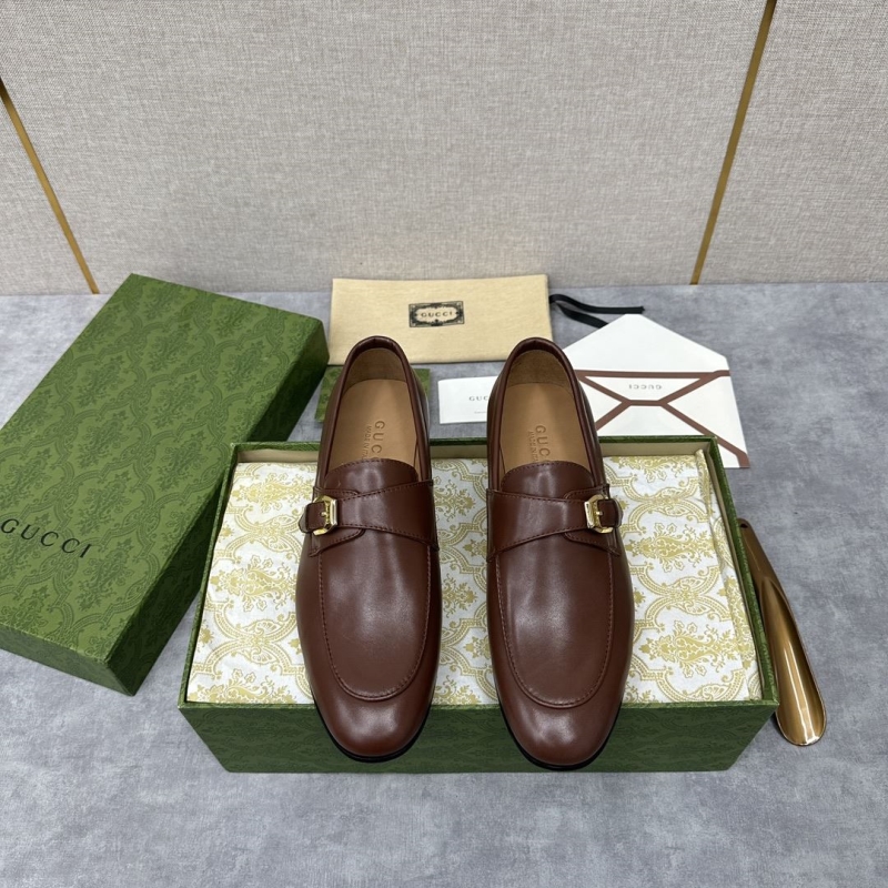 G*u*i leather shoes